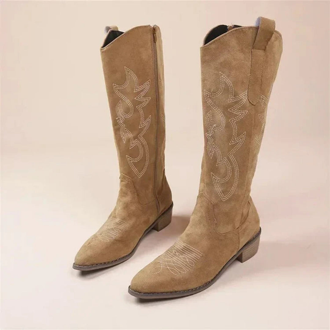 Cowboystiefel mit Stickereien