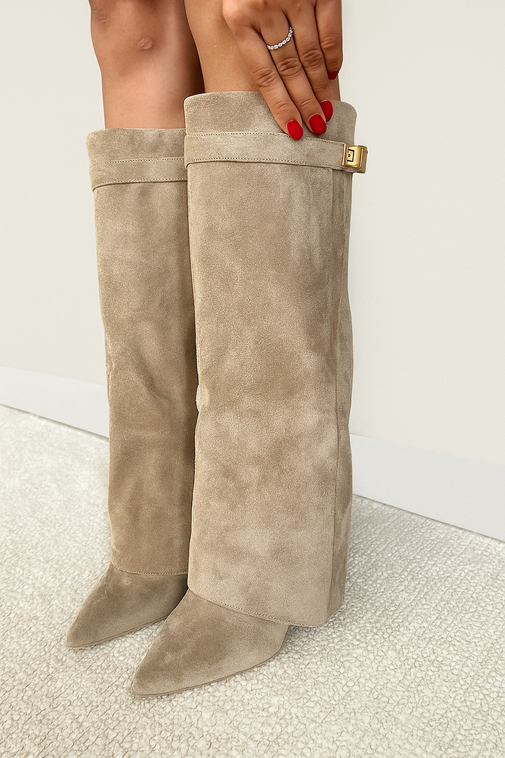 Hohe Stiefel aus Velourslederimitat