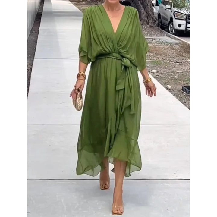 Kleid mit V-Ausschnitt