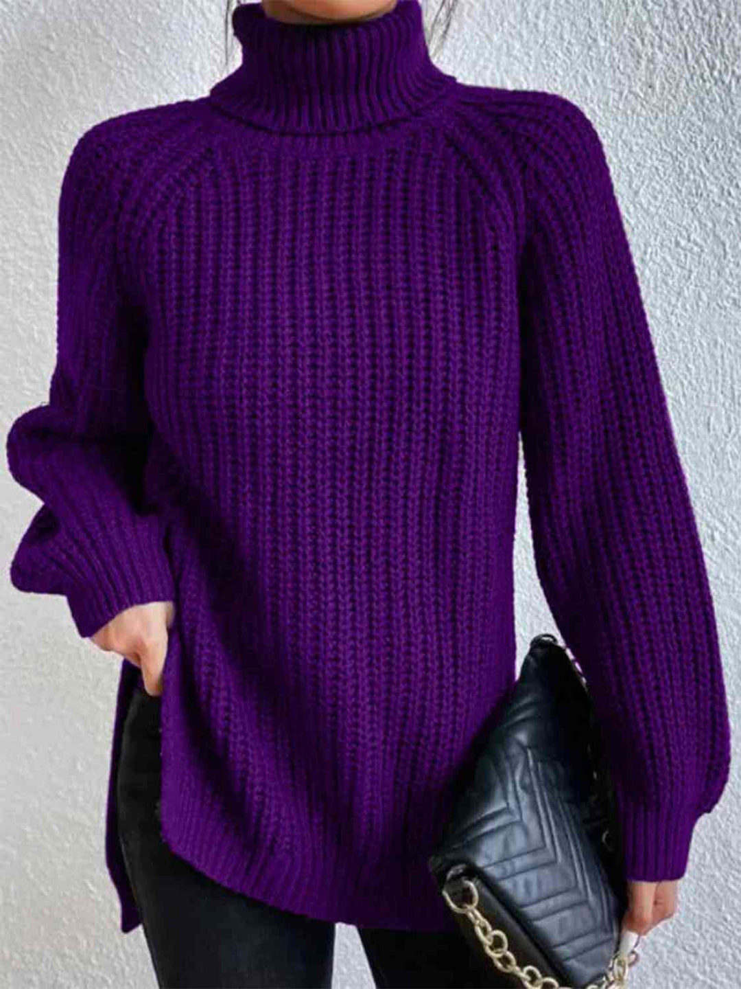 Gerippter Pullover mit Schlitz und Rollkragen