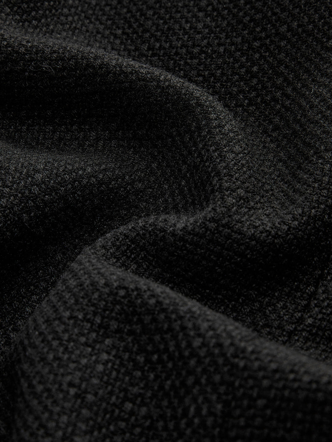 Kurze schwarze Jacke mit goldenen Knöpfen