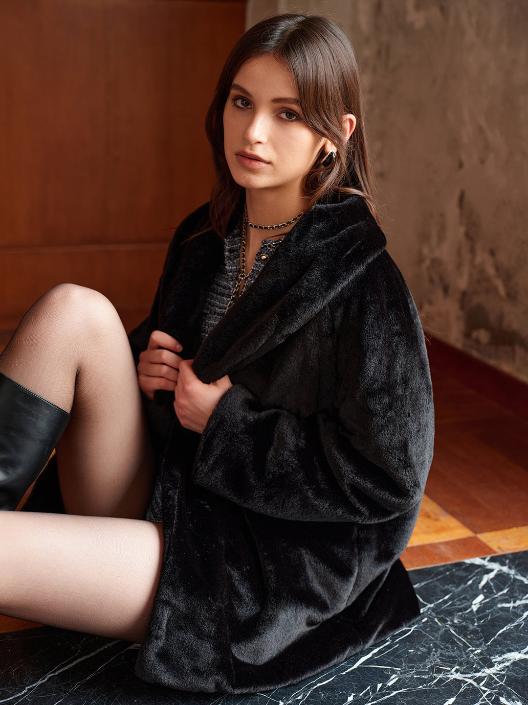 Veste en Fausse Fourrure Noire