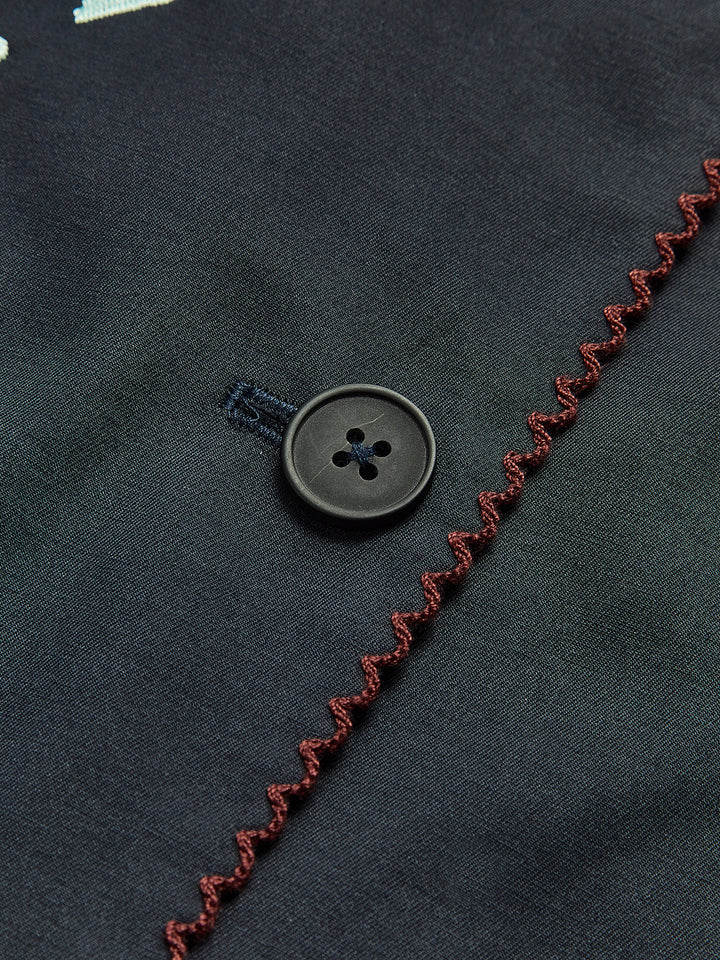 Schwarze bestickte Jacke