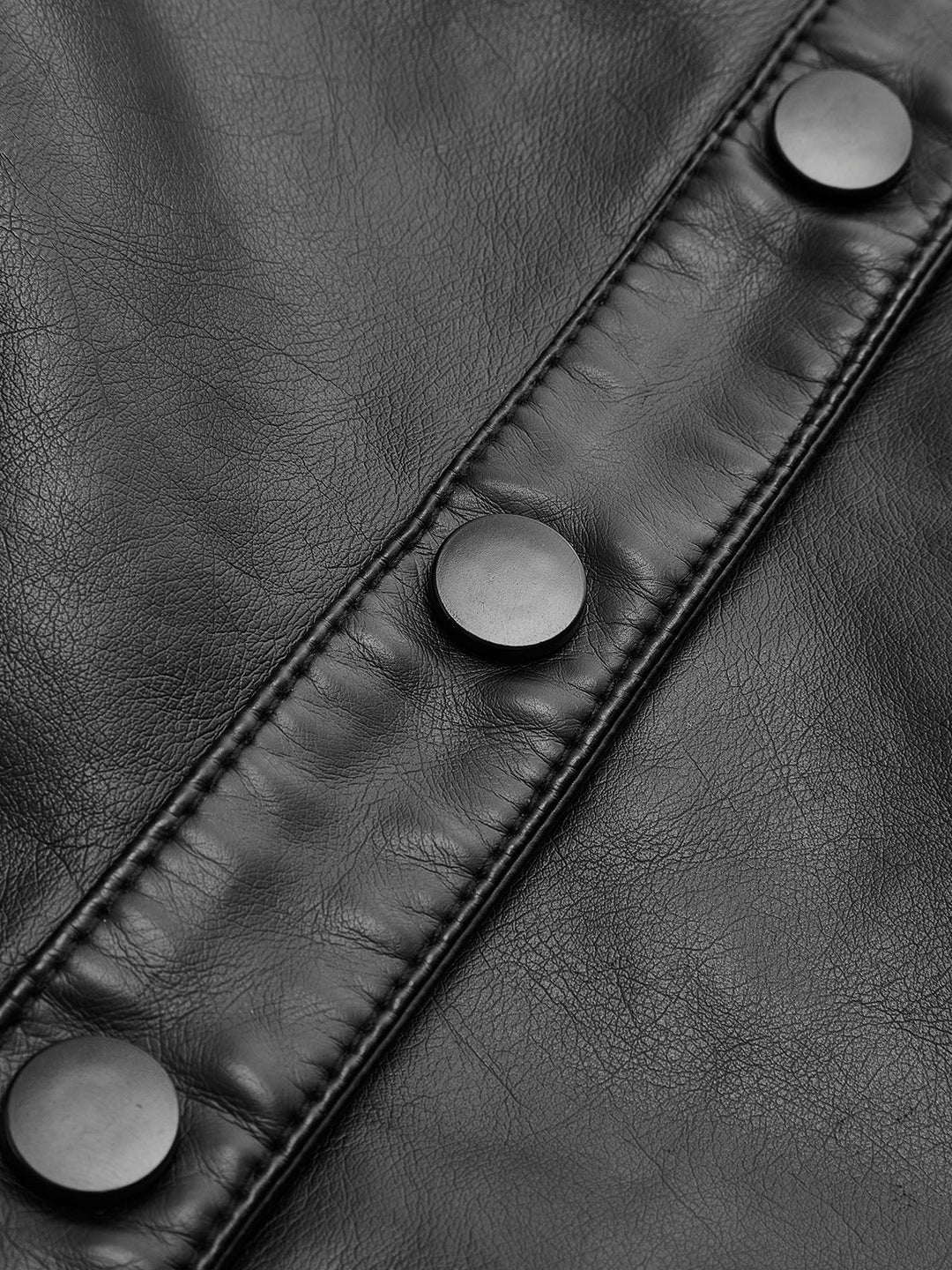 Veste Courte Synthétique Détails Cloutés