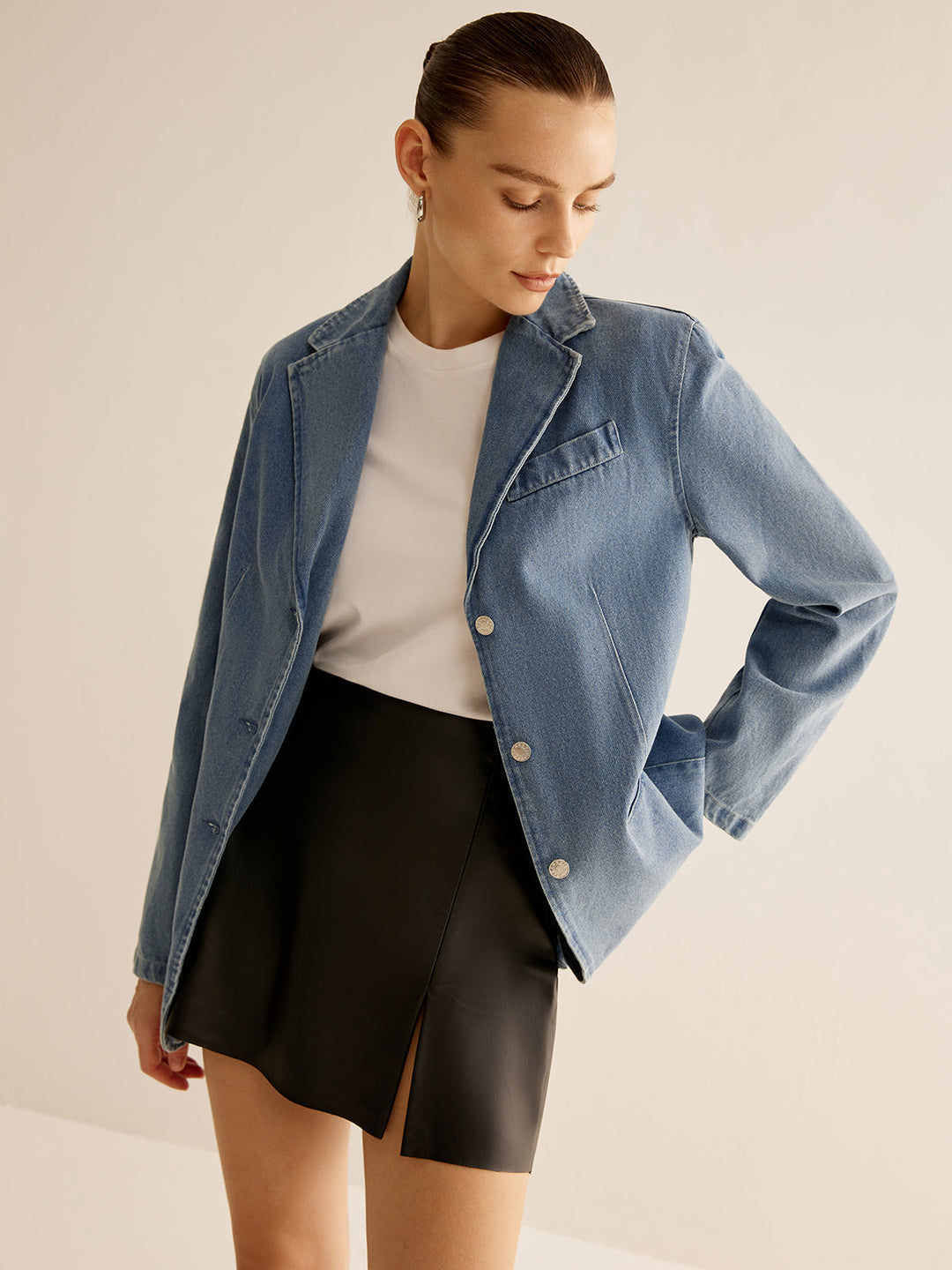 Lange Jacke mit Metallknöpfen