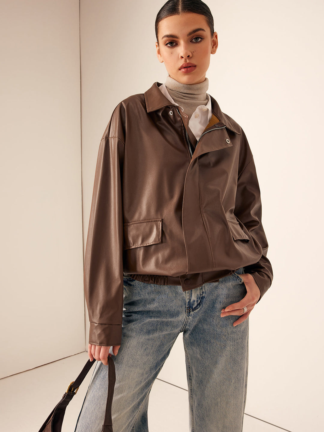 Braune Jacke im lässigen Stil