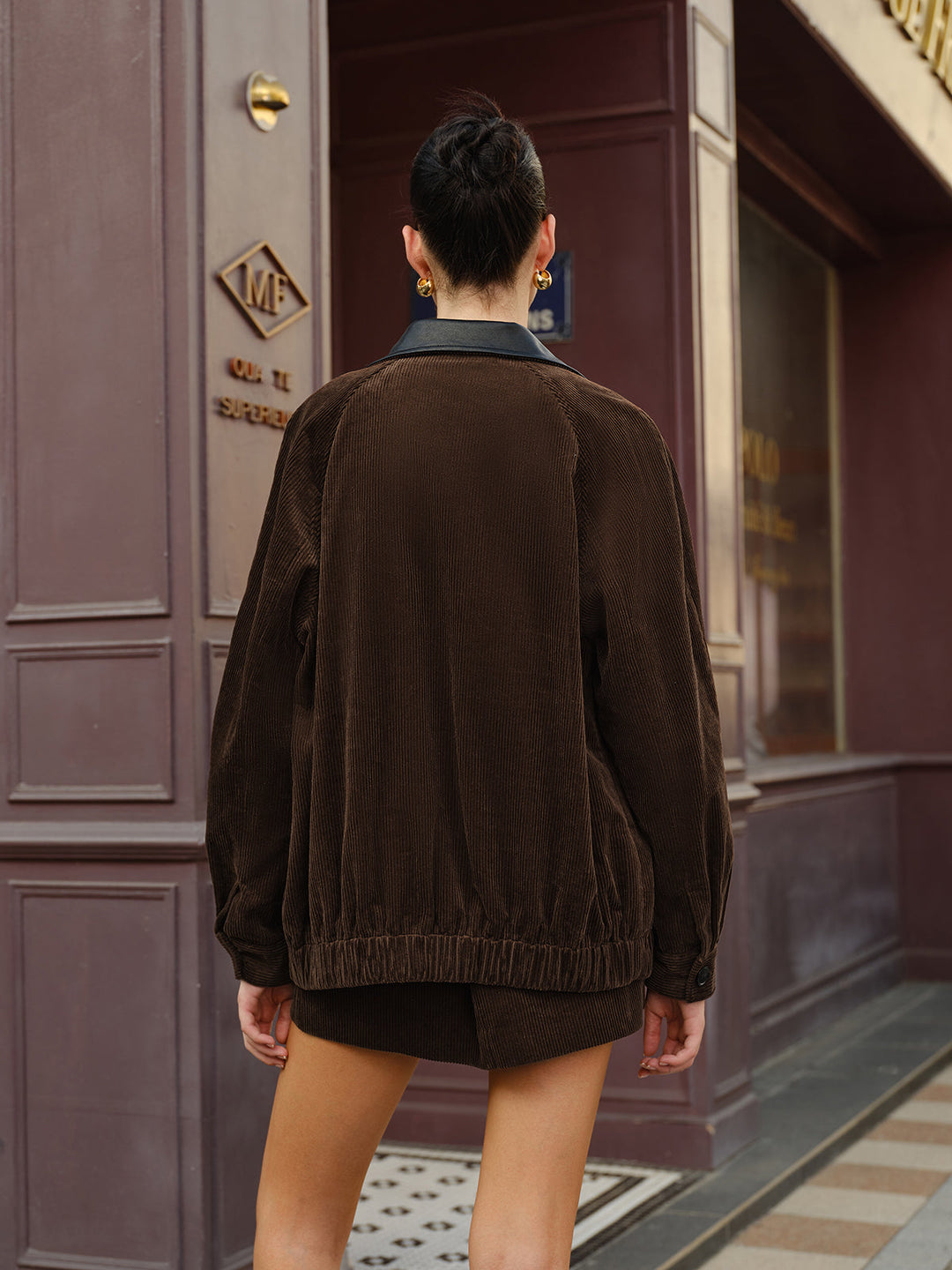 Veste Synthétique avec Col Contrasté