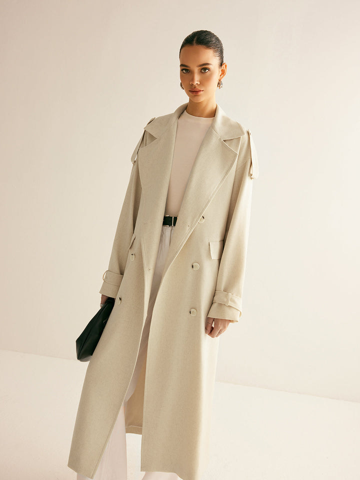 Langer Trenchcoat mit Gürtel
