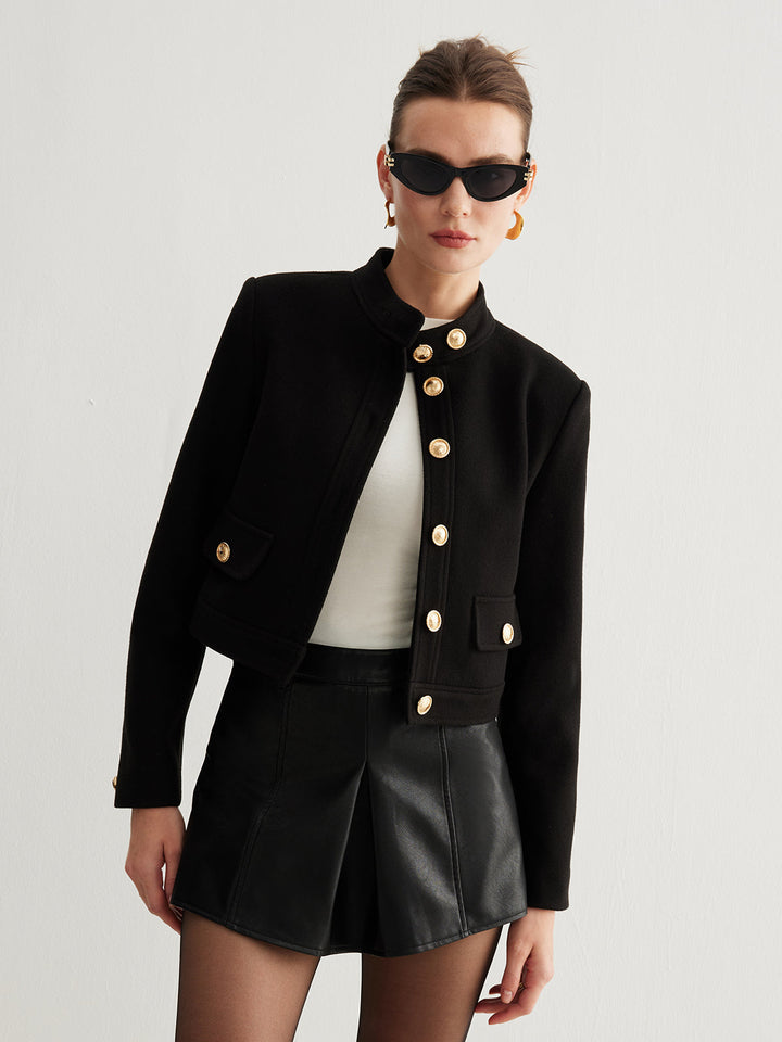 Kurzer schwarzer Blazer
