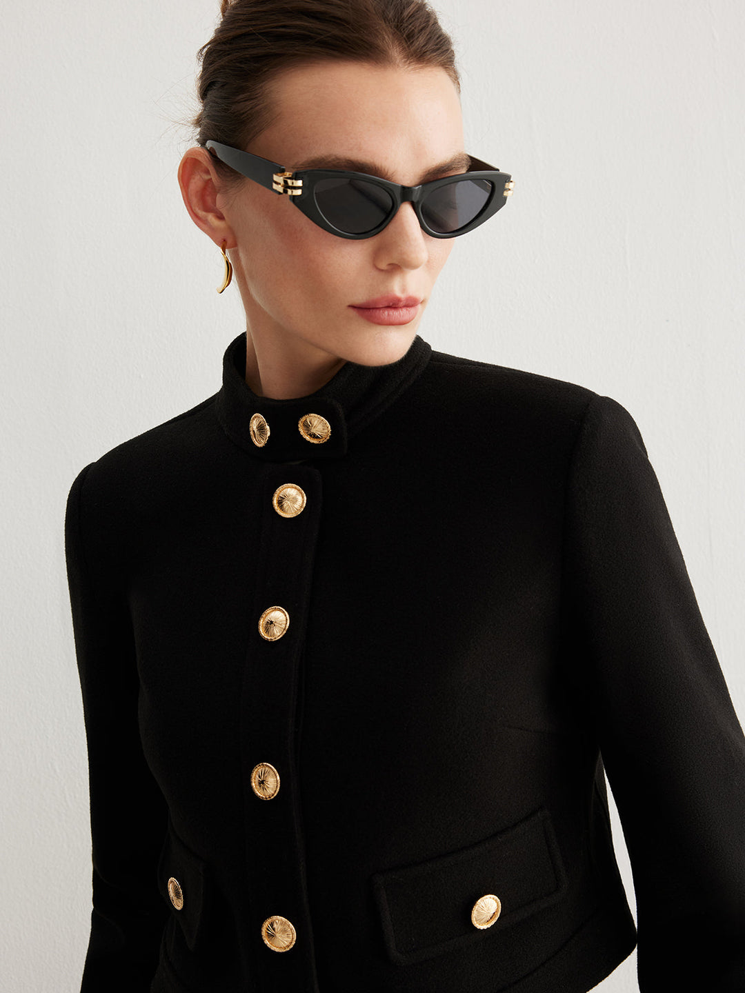 Kurzer schwarzer Blazer