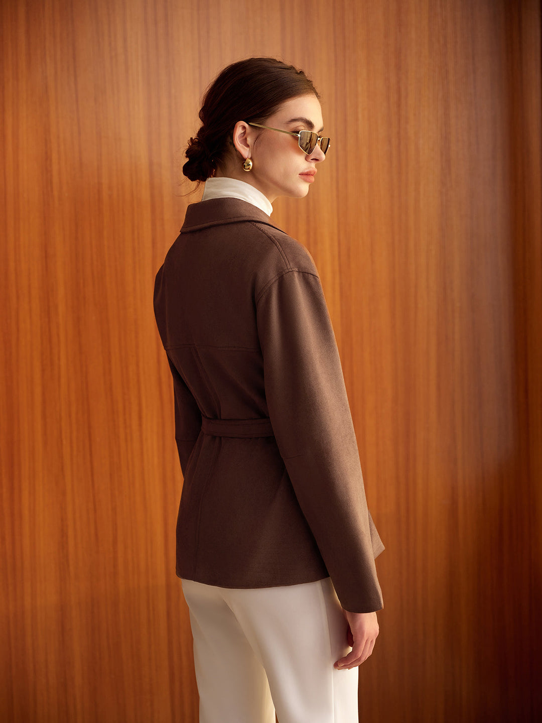Braune Jacke mit Gürtel