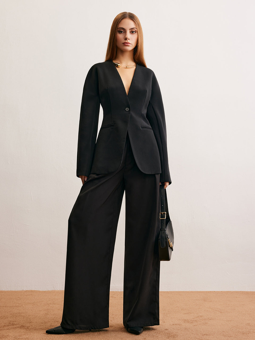 Schwarzer, taillierter Blazer