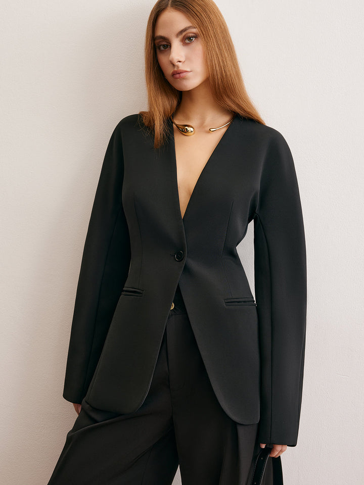 Schwarzer, taillierter Blazer