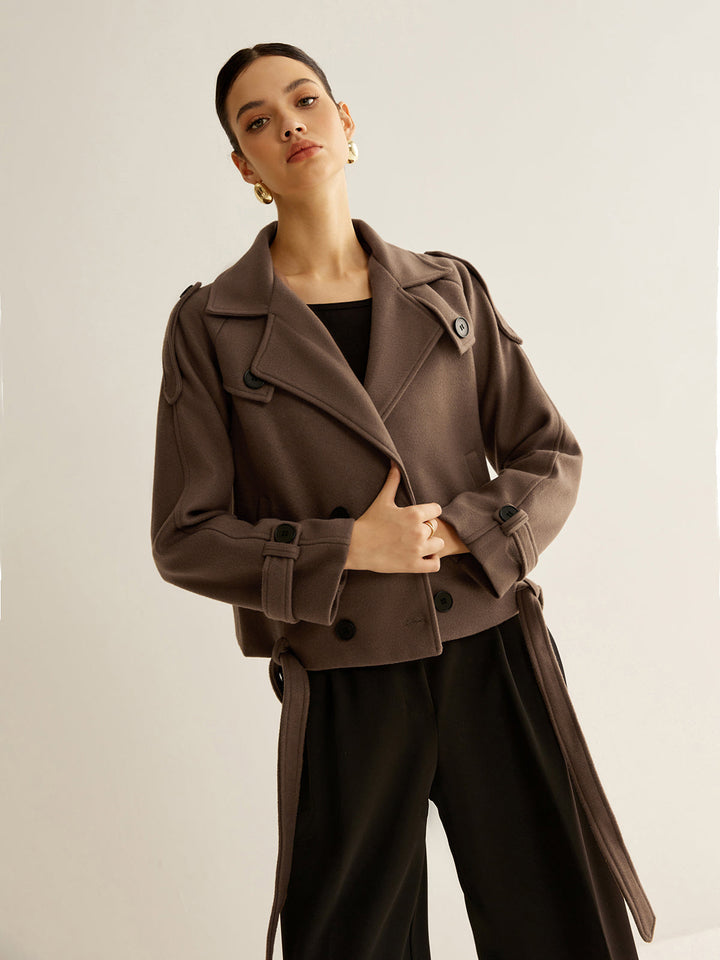Kurze zweireihige Jacke