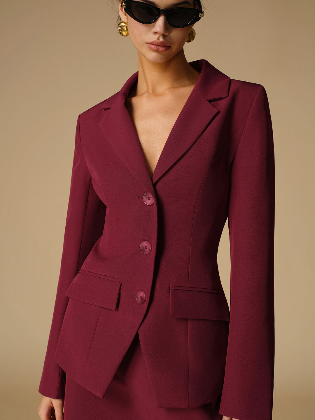Langer bordeauxfarbener Blazer