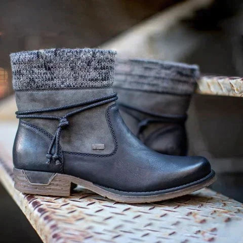 Stiefeletten mit Strickumschlag
