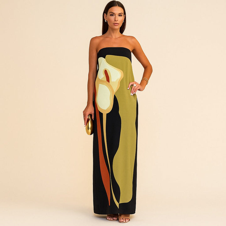 Elegantes Kleid mit abstraktem Muster