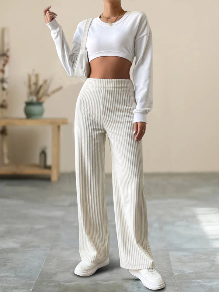 Lässige, lockere Hose mit Streifen und hohem Bund