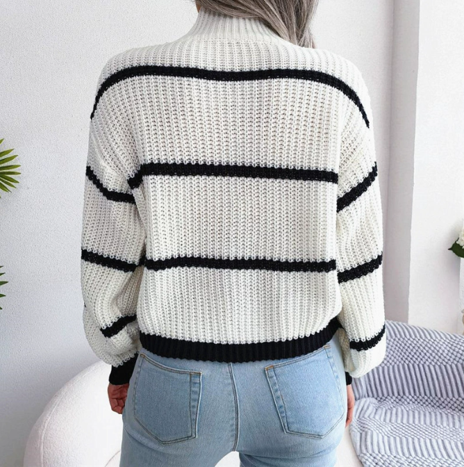 Weicher Damenpullover mit Stehkragen