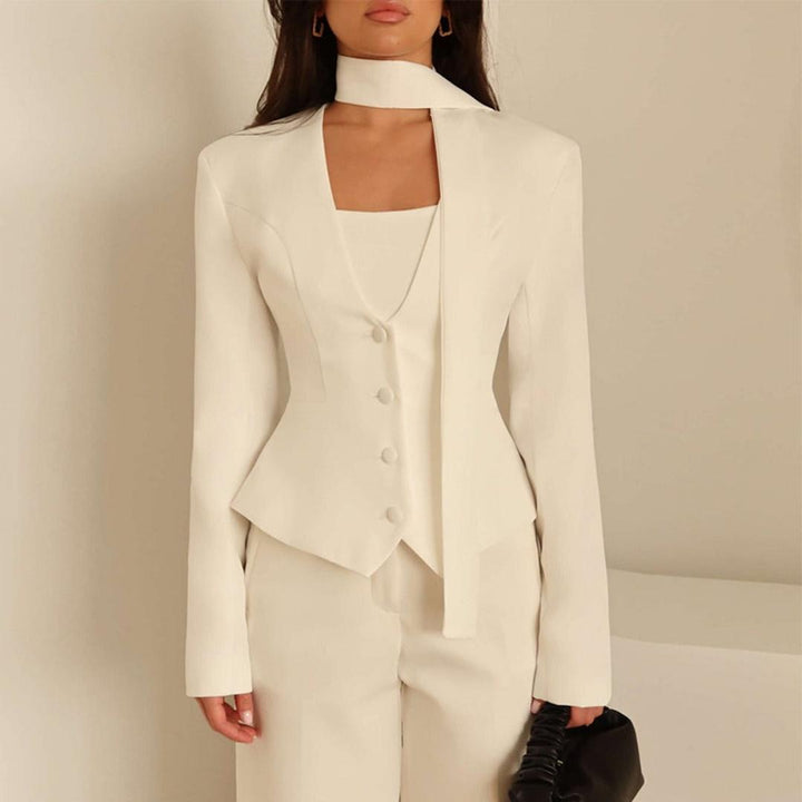 Manteau Ajusté avec Col Écharpe – Blanc
