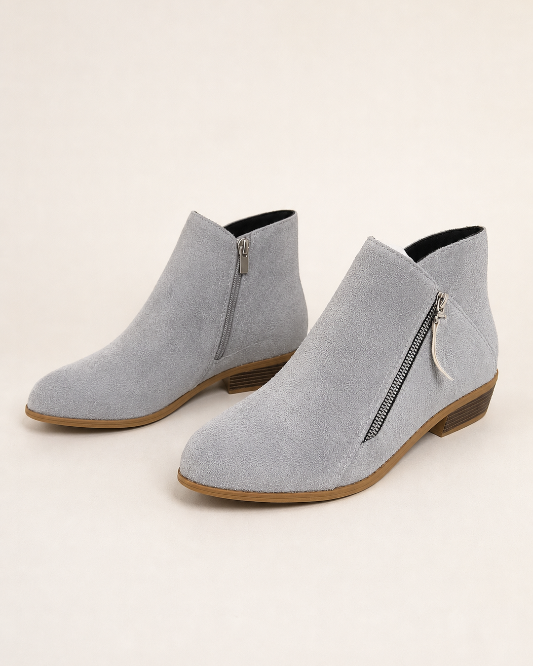 Bottines Classiques à Petit Talon – Gris Clair
