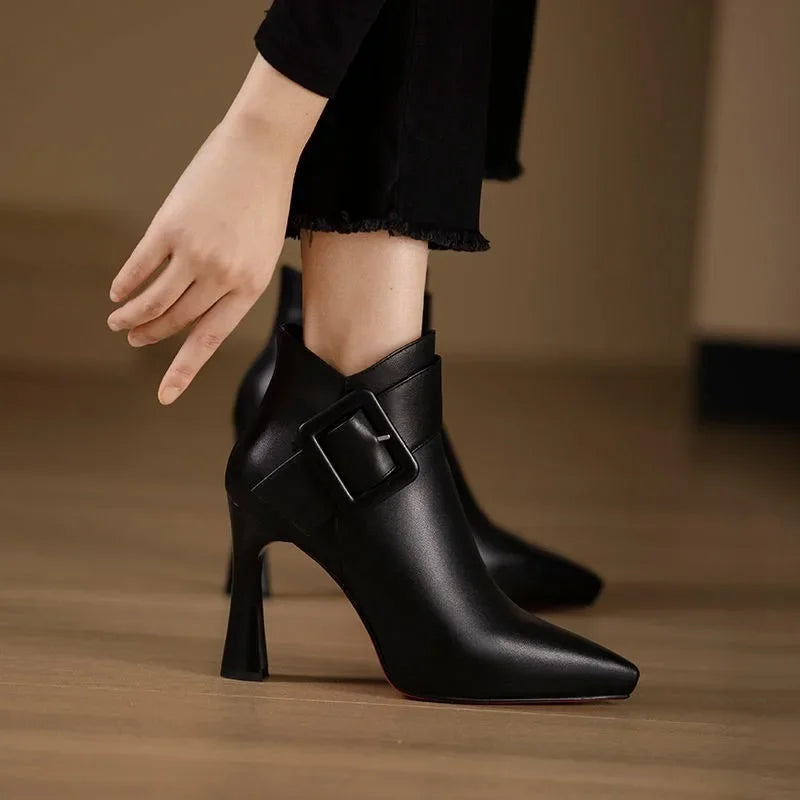 Bottines Élégantes à Grosse Boucle