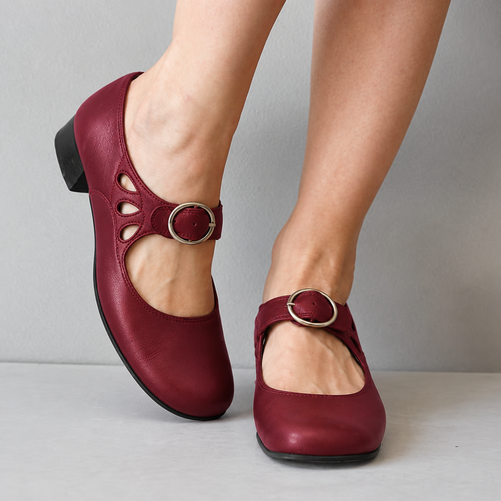 Chaussures à Bride et Talon Bas – Rouge