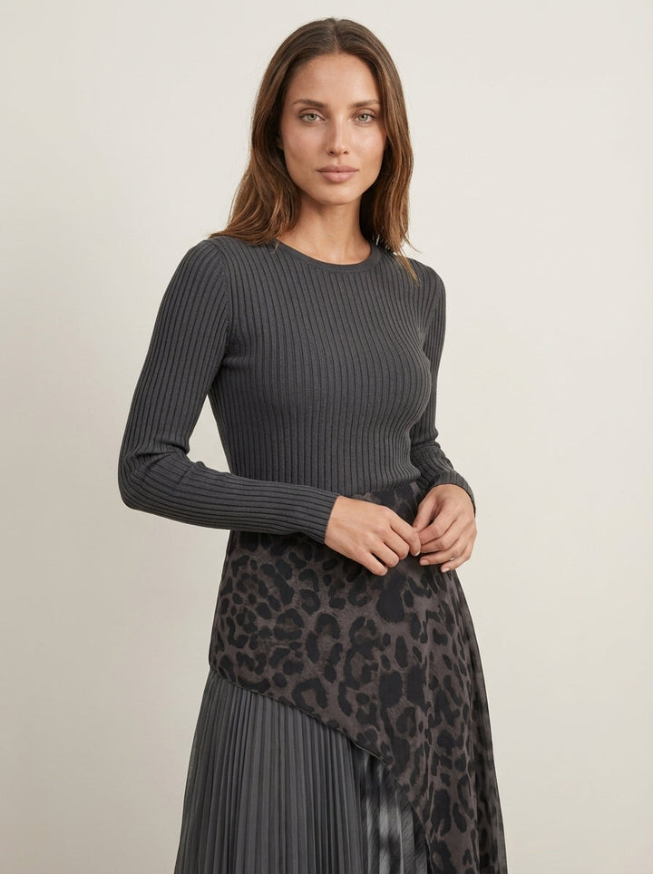 Robe Longue Plissée Léopard – Gris