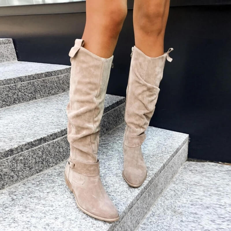 Stiefel aus Velourslederimitat mit gerafftem Schaft und Knöchelriemen
