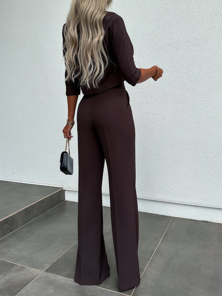 Set aus ausgestellter Hose und kurzem Oberteil