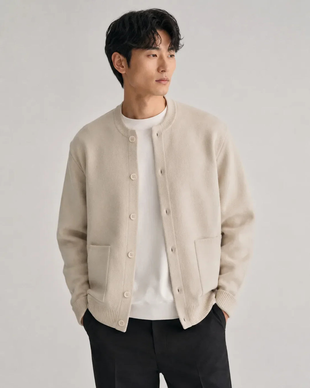 Cardigan Homme Essentiel à Poches
