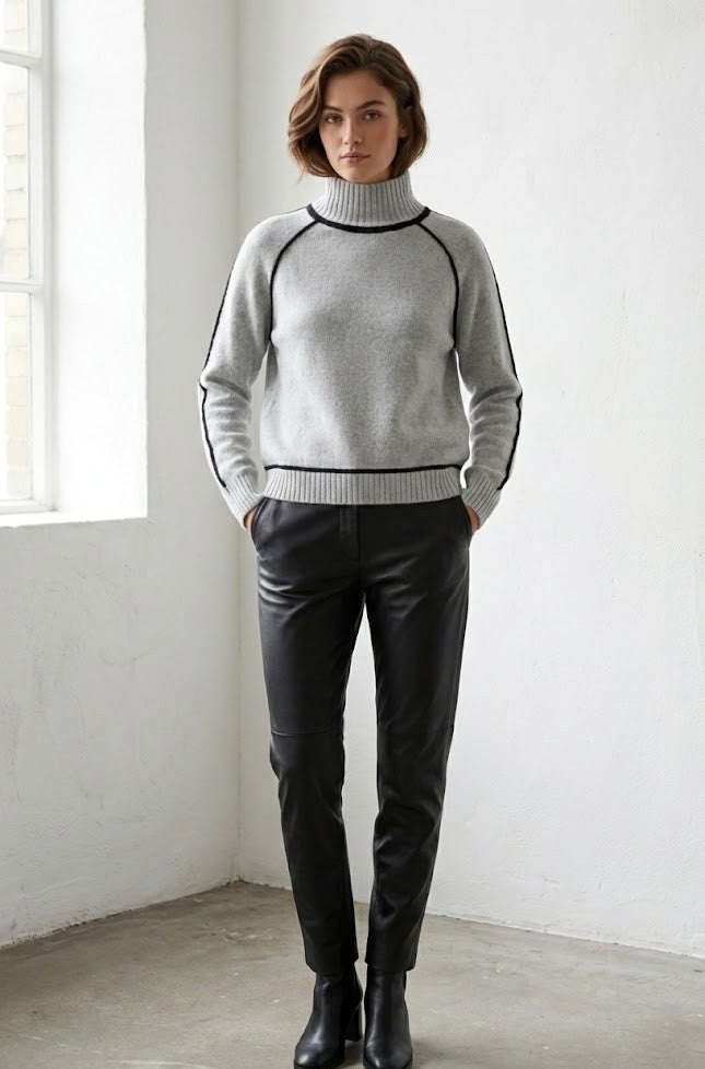 Pull Raffiné à Liseré Contrasté – Gris Claro