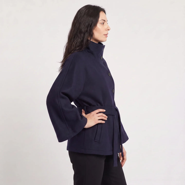 Manteau Ceinturé à Col Montant