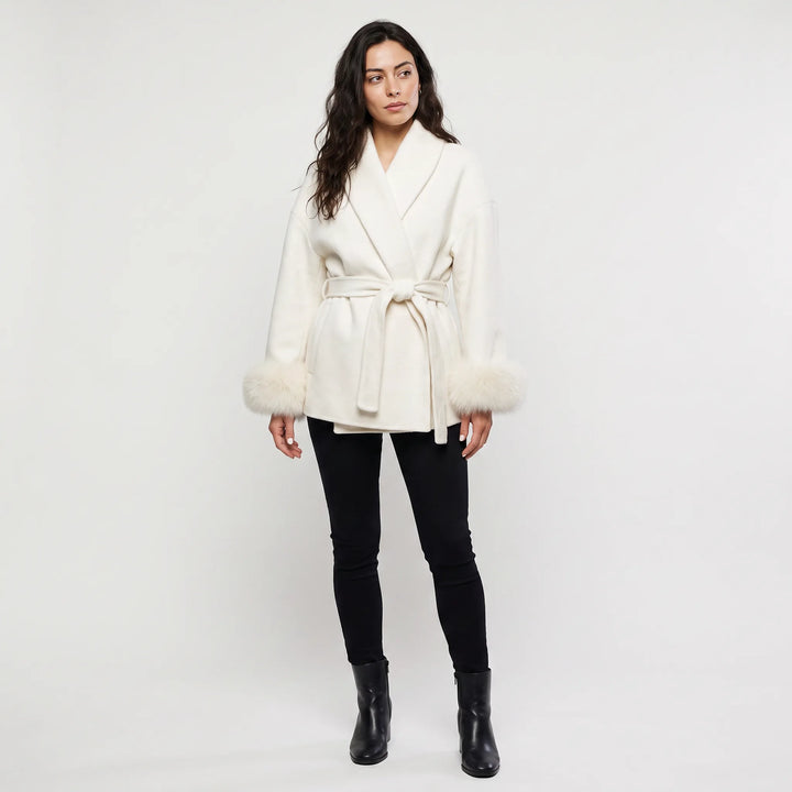 Manteau Ceinturé à Manches Ornées