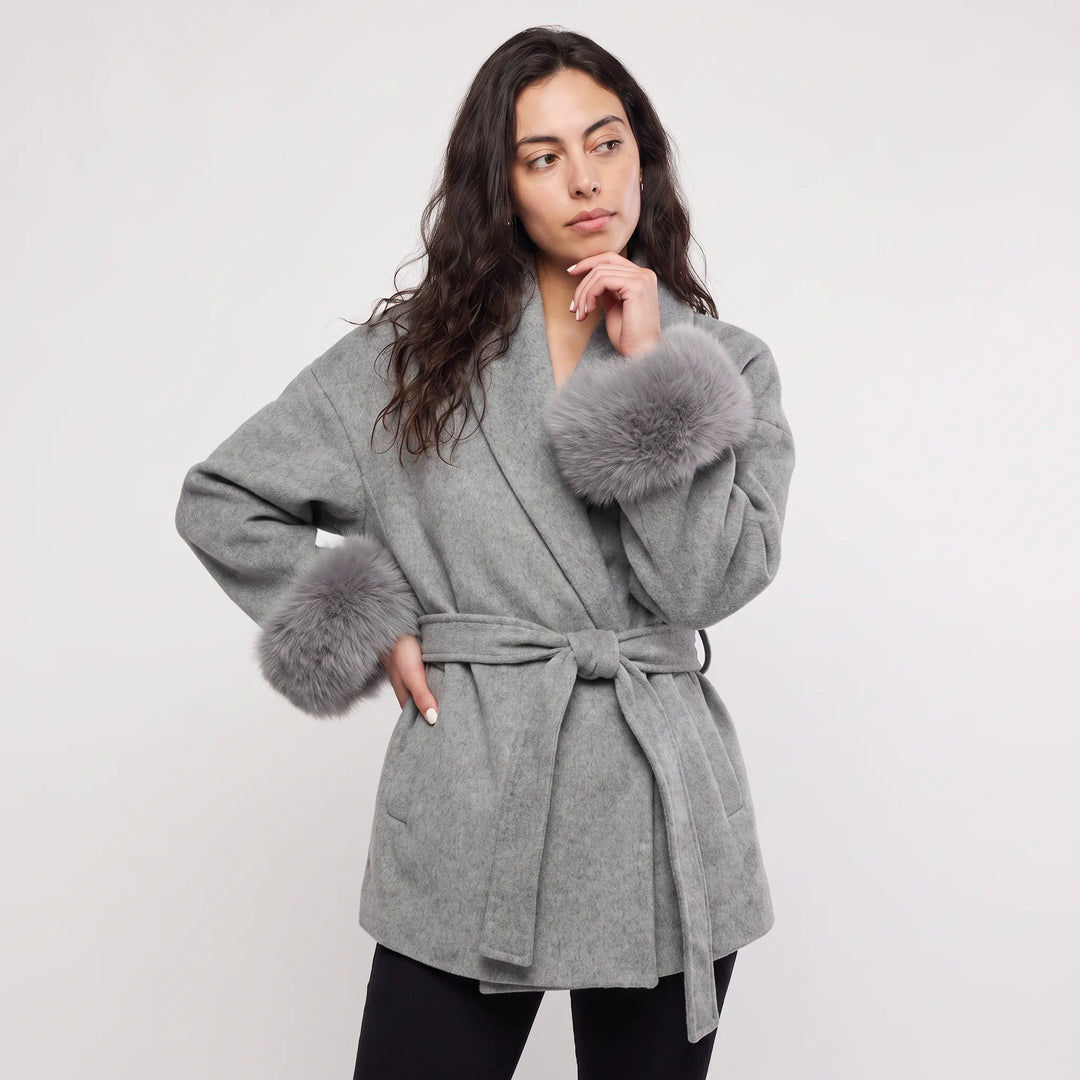 Manteau Ceinturé à Manches Ornées – Gris