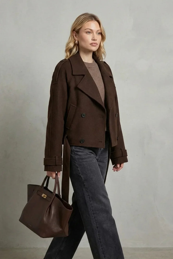 Manteau Court et Structuré