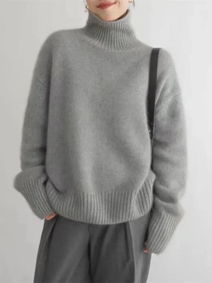 Pull Enveloppant à Col Roulé – Gris