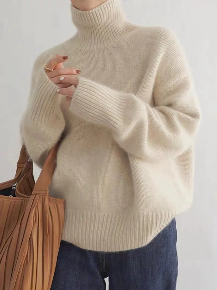 Pull Enveloppant à Col Roulé