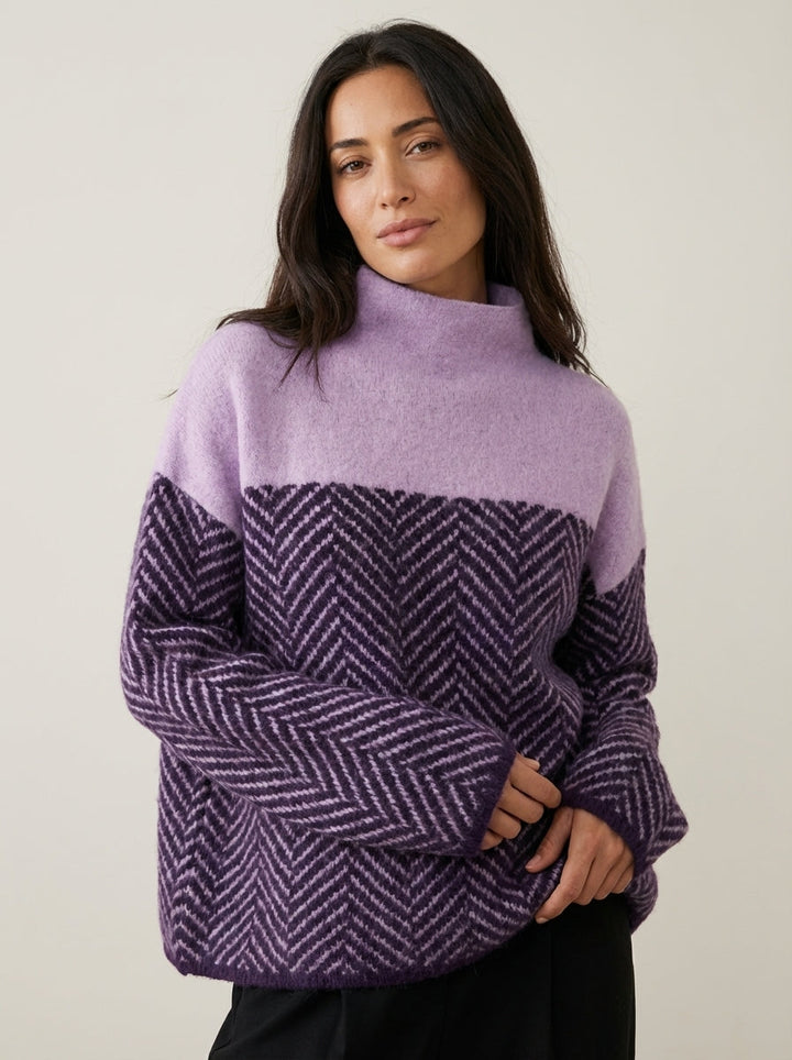 Pull Graphique à Col Montant – Violeta