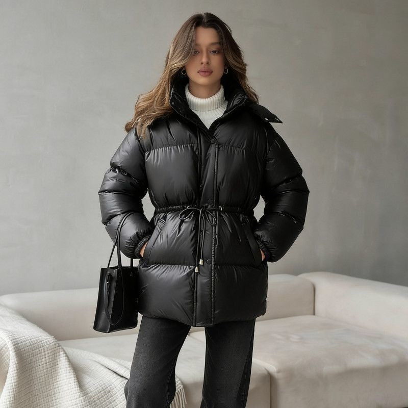 Robe Courte Cintrée à Capuche