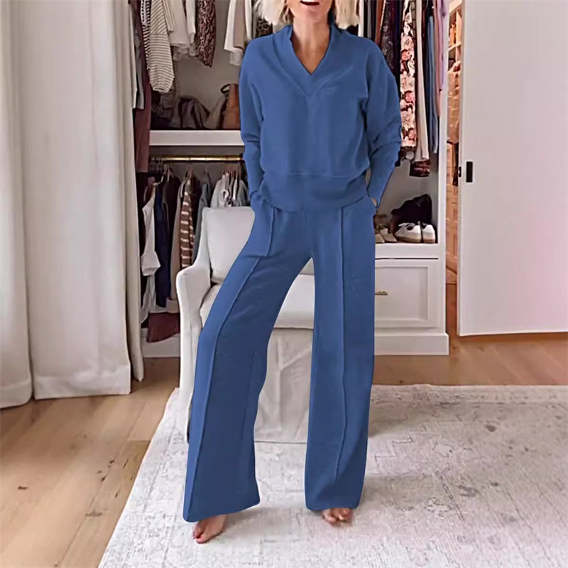 Set mit V-Ausschnitt und weiter Hose