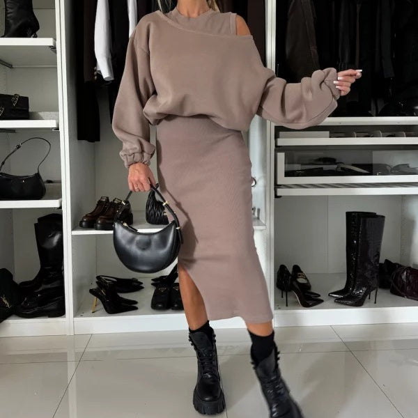 Set aus Oversize-Pullover und Bleistiftrock