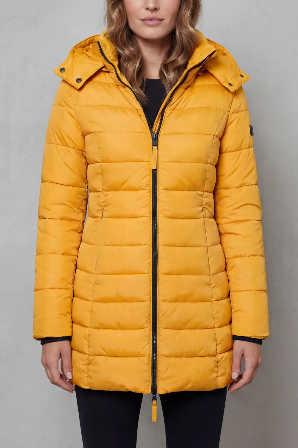Veste Matelassée Mi-longue à Capuche – Jaune